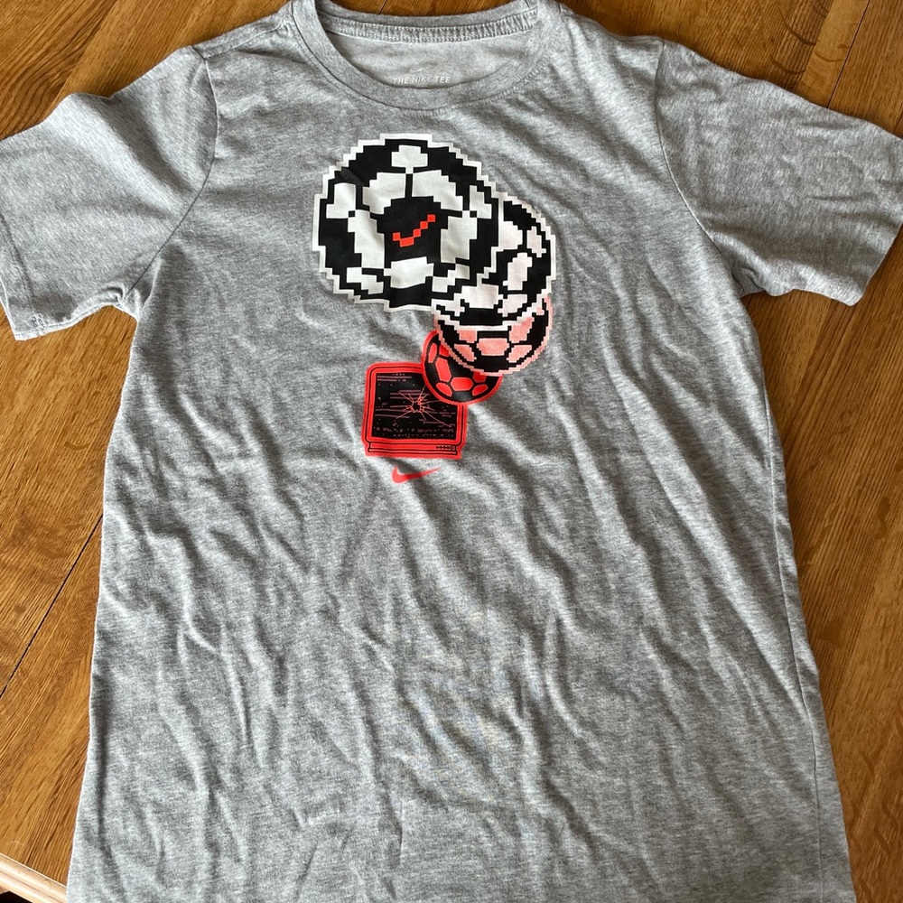 Nike soccer t-shirt